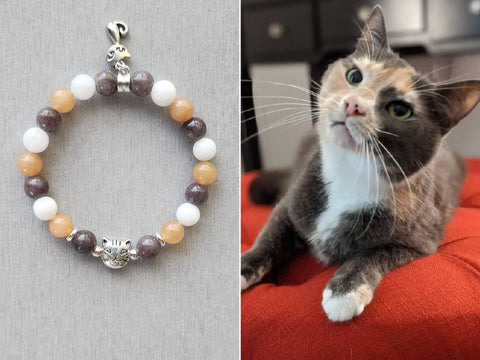 Dilute Calico Cat , calico cat, gray calico cat, cat gift ,cat jewelry, cat lovers gift, cat memorial gift, cat charm , cat bracelet , tri color cat ,gray orange white, cat bracelets, cat jewelry, cat gift ideas ,gift for cat lovers, gemstone bracelet